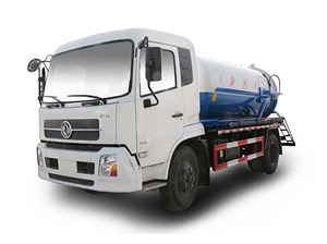 吸污車吸污工作效果視頻