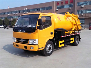 東風多利卡D6吸污車